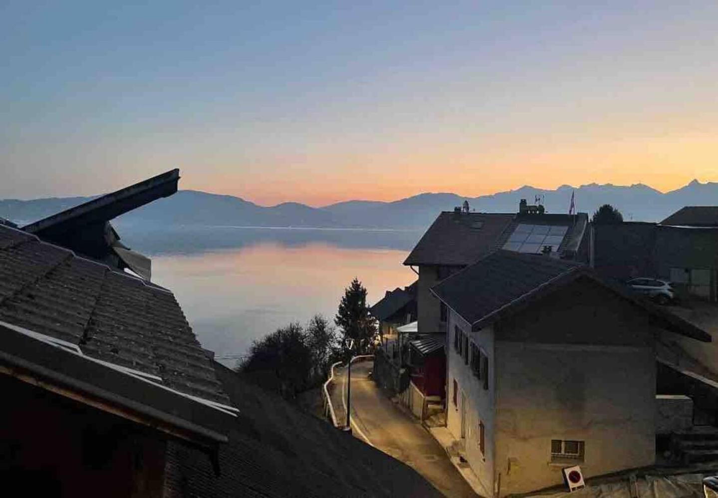 Chez Malou & Hugo Vue Lac Proche Suisse & Stations ! Saint-Gingolph Exterior photo